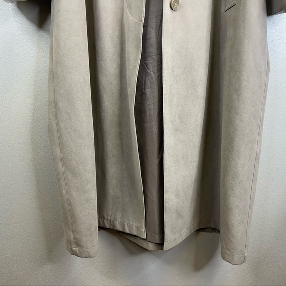 London Fog Womens 12 Classic Tan Hooded Trench Coat pockets classic preppy EUC - Picture 6 of 15